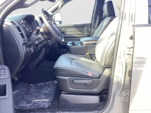 New 2026 RAM 3500 Tradesman AWD/4WD image 10