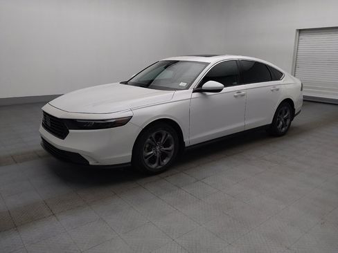 Used 2024 Honda Accord EX image 2