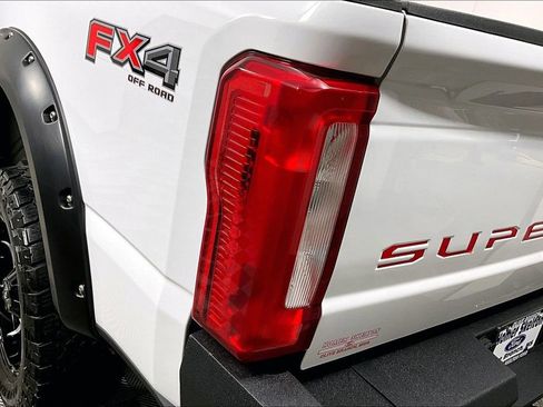 Used 2023 Ford F250 XL w/ FX4 Off-Road Package image 29