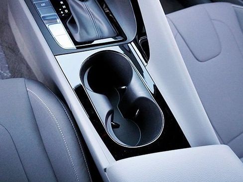 New 2026 Hyundai Elantra Sport FWD image 34