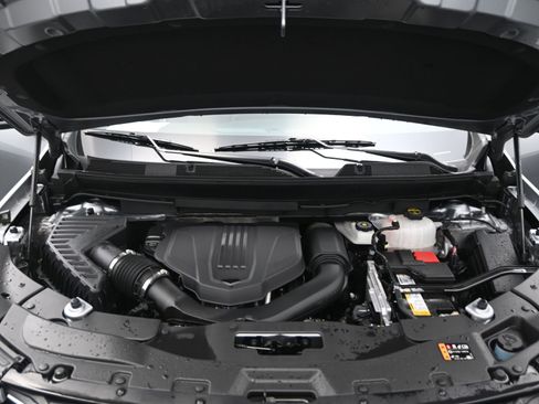 Used 2025 Chevrolet Traverse LT image 22