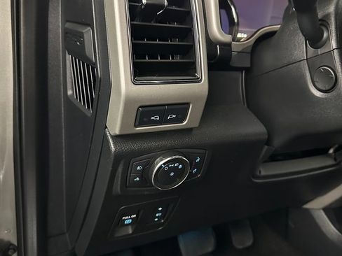 Used 2020 Ford F150 Lariat w/ Equipment Group 502A Luxury AWD/4WD image 14