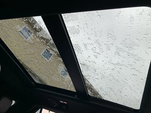 Certified 2025 Ford Explorer Platinum image 20