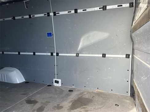Used 2024 Mercedes-Benz Sprinter 2500 image 17