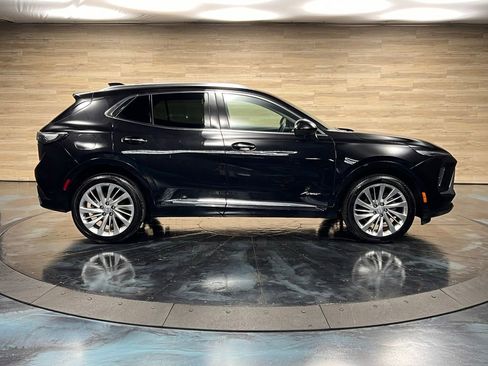 Used 2024 Buick Envision Avenir image 18