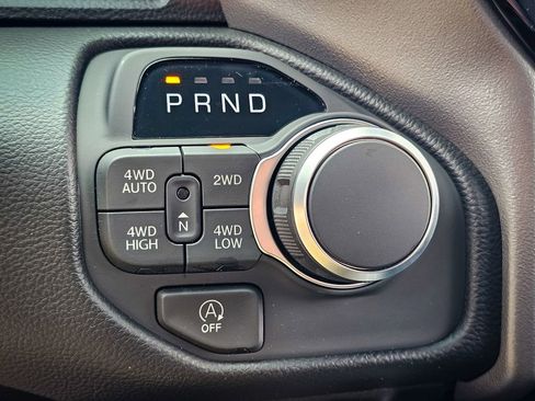New 2026 RAM 1500 4x4 Crew Cab image 21
