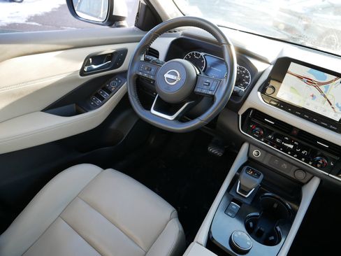 Certified 2022 Nissan Rogue SL w/ SL Premium Package image 9