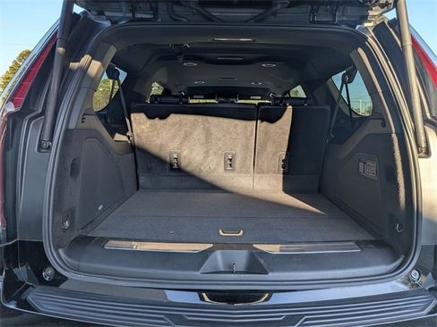 Used 2022 Cadillac Escalade ESV Luxury image 30