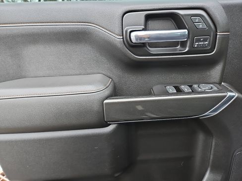 Used 2019 GMC Sierra 1500 AT4 w/ AT4 Premium Package image 11