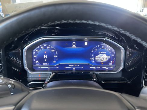 Used 2023 Chevrolet Silverado 1500 High Country w/ High Country Premium Package AWD/4WD image 20