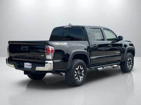 Used 2022 Toyota Tacoma TRD Off-Road AWD/4WD image 5