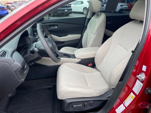 Used 2025 Honda Accord SE image 15