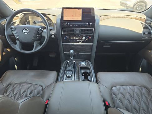 Used 2023 Nissan Armada Platinum w/ Captain's Chairs Package RWD image 9