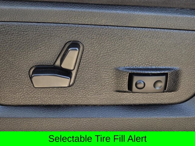 Used 2024 RAM 2500 Big Horn AWD/4WD image 25