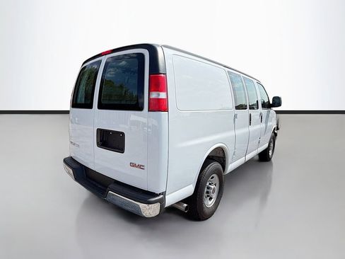 Used 2025 GMC Savana 2500 w/ Driver Convenience Package RWD image 9