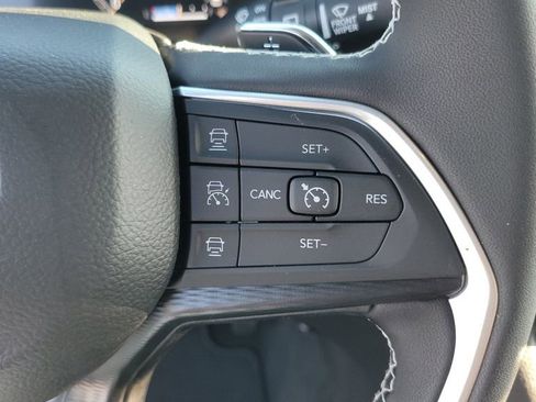 New 2025 Jeep Grand Cherokee Laredo image 23