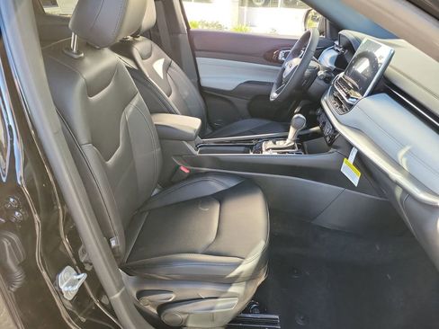 New 2026 Jeep Compass Limited image 15