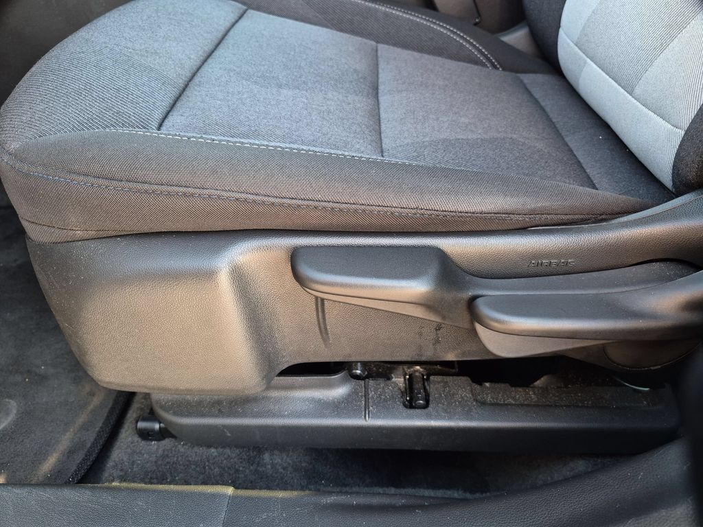 Used 2025 Chevrolet Trax LS FWD image 14