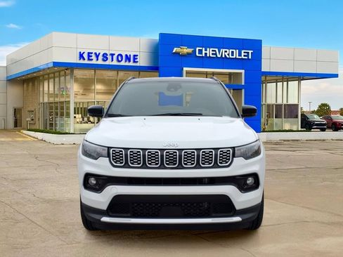 Used 2025 Jeep Compass Limited AWD/4WD image 2