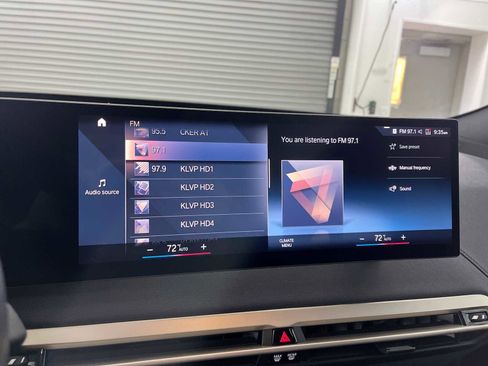 Used 2023 BMW iX xDrive50 w/ Sport Package image 12