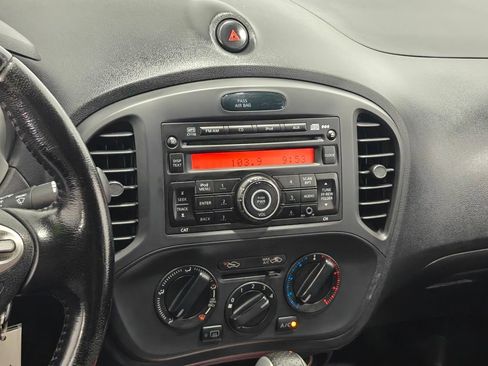 Used 2014 Nissan Juke SV AWD/4WD image 6