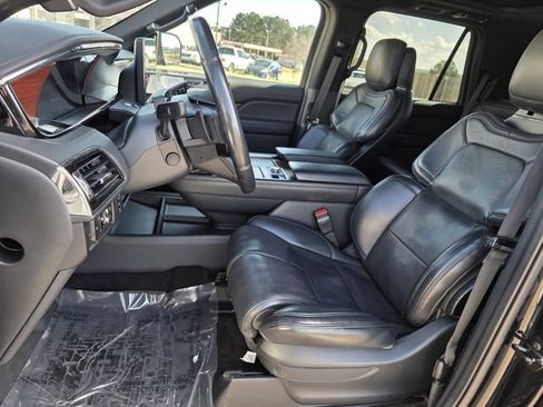 Certified 2022 Lincoln Navigator Reserve image 12