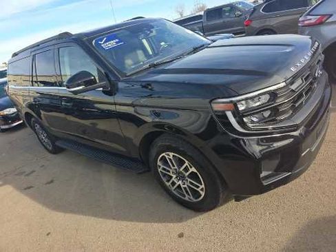 Used 2025 Ford Expedition Max Active image 3