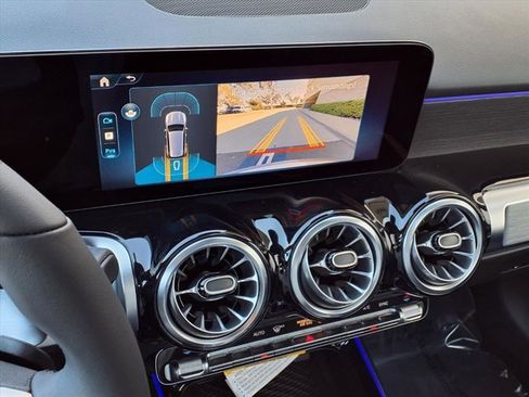 New 2026 Mercedes-Benz GLB 250 image 6