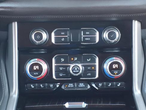 Used 2022 GMC Yukon XL Denali image 26