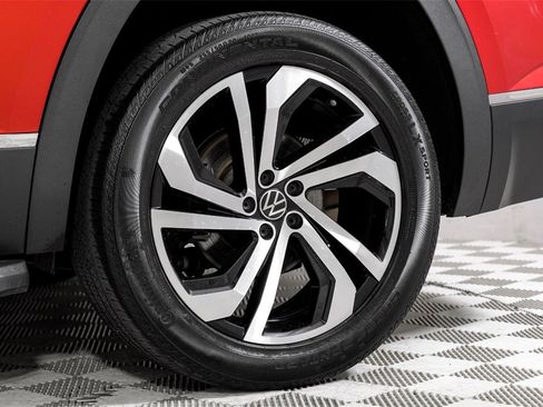 Used 2021 Volkswagen Atlas SEL Premium image 62