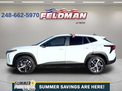Used 2024 Chevrolet Trax RS FWD image 2