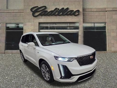 Used 2024 Cadillac XT6 Premium Luxury w/ Technology Package image 7