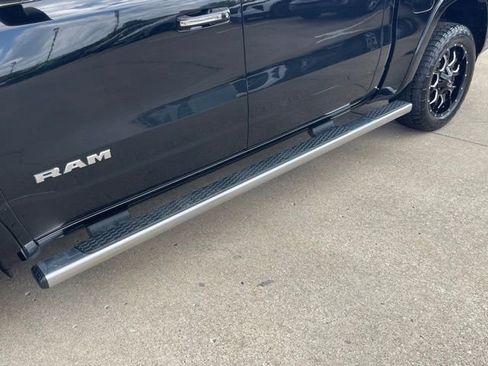 Used 2020 RAM 1500 Laramie AWD/4WD image 10