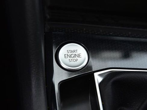 New 2026 Volkswagen Taos SE image 16