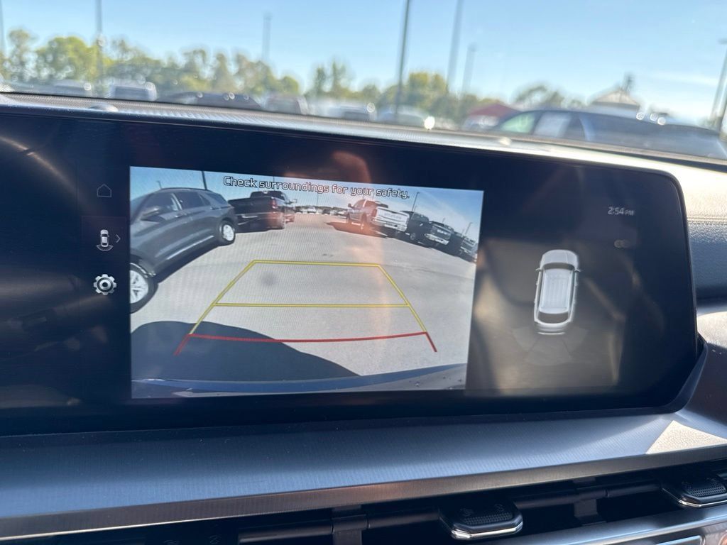 Used 2025 Kia Telluride S AWD/4WD image 14