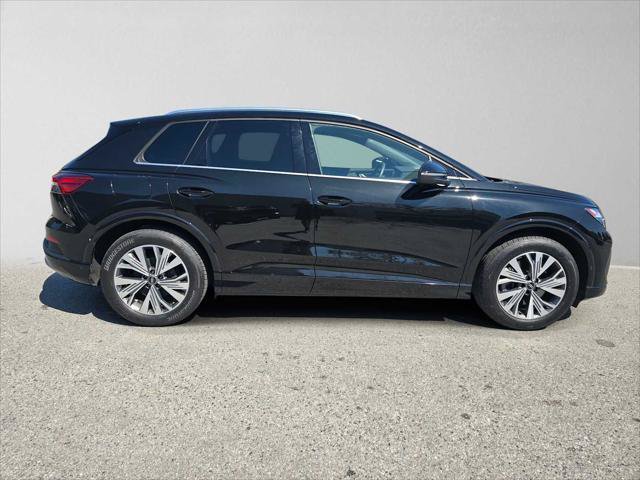 Used 2023 Audi Q4 e-tron Premium Plus w/ Premium Plus RWD image 2