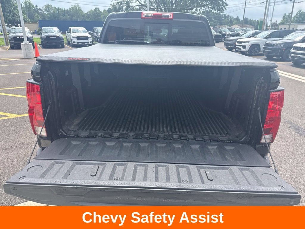 Used 2024 Chevrolet Colorado Trail Boss w/ Technology Package AWD/4WD image 17
