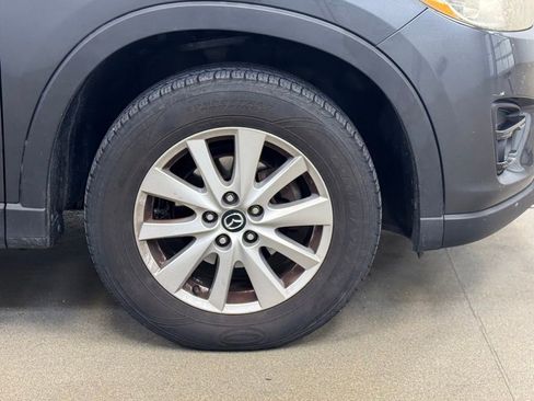 Used 2016 MAZDA CX-5 Touring w/ Bose/Moonroof Package FWD image 4