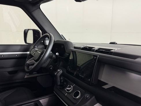 Certified 2024 Land Rover Defender 130 S image 32