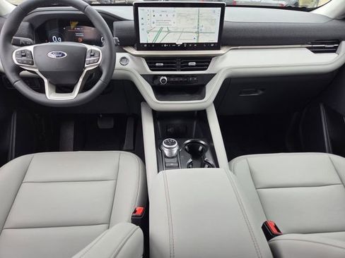 New 2026 Ford Explorer Active AWD/4WD image 5