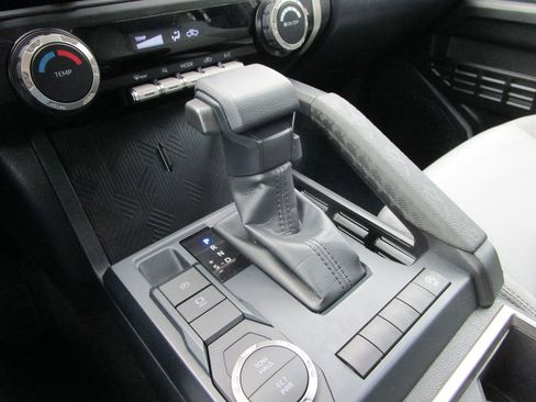 Used 2024 Toyota Tacoma SR5 image 34