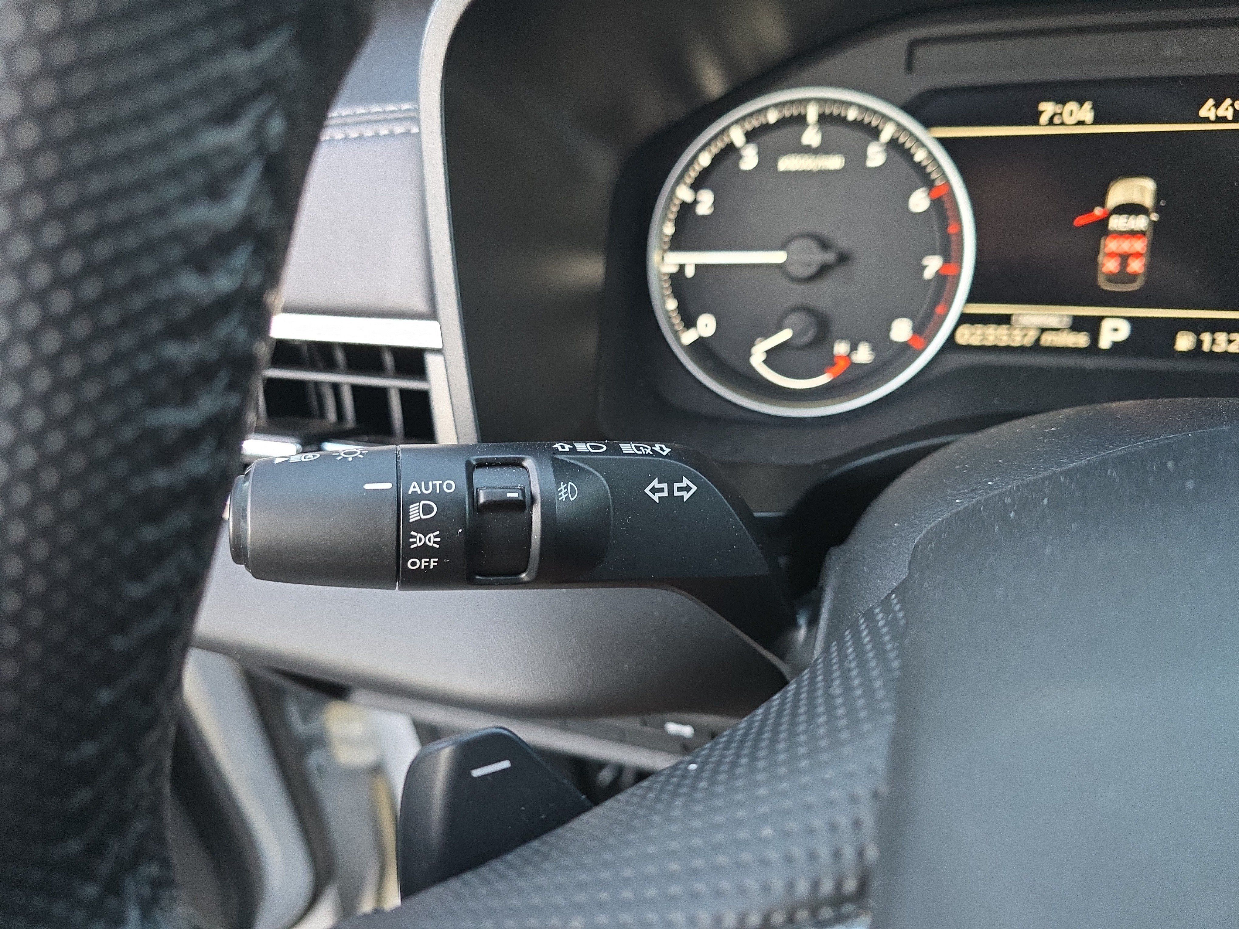 Used 2025 Mitsubishi Outlander SE AWD/4WD image 28