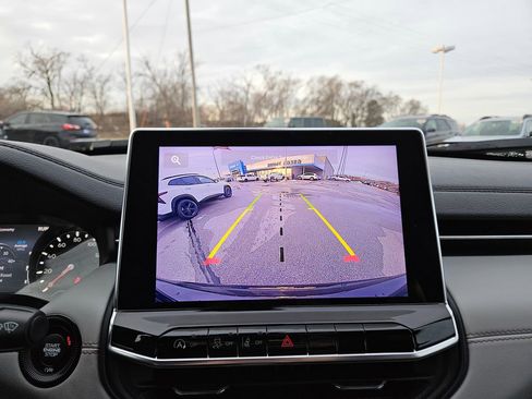 Used 2022 Jeep Compass Limited image 15