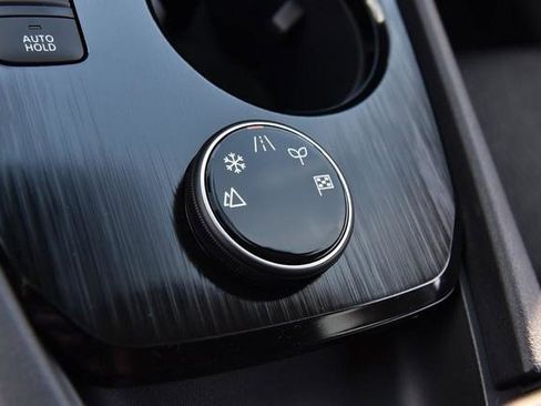 New 2026 Nissan Rogue SV AWD/4WD image 17