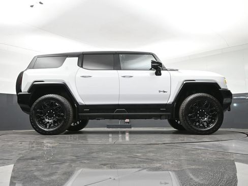 Used 2026 GMC Hummer EV SUV AWD/4WD image 30