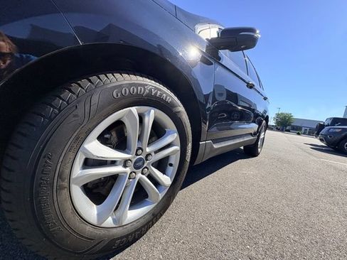 Used 2020 Ford Edge SEL AWD/4WD image 15