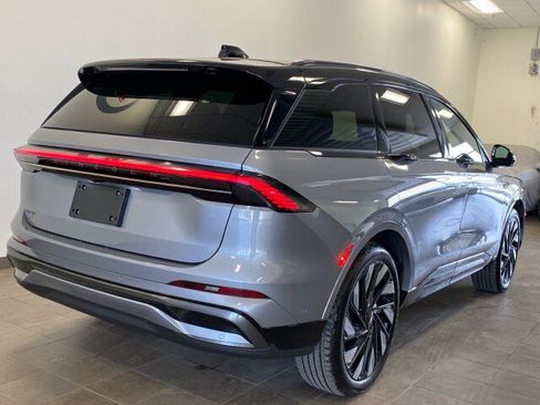 Used 2024 Lincoln Nautilus Reserve w/ Jet Appearance Package (87T) image 7