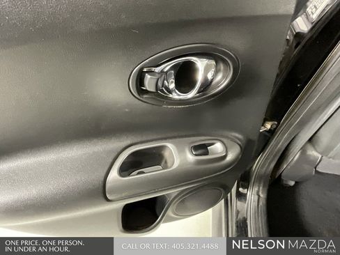 Used 2015 Nissan Juke SV w/ Technology Package image 20