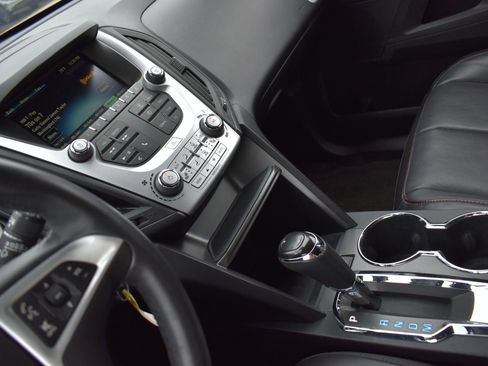 Used 2016 Chevrolet Equinox LTZ w/ Enhanced Convenience Package FWD image 23