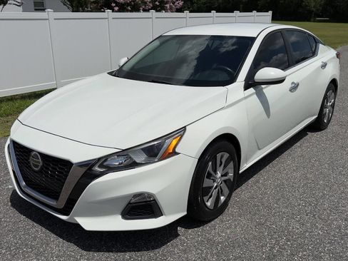 Used 2020 Nissan Altima 2.5 S FWD image 1